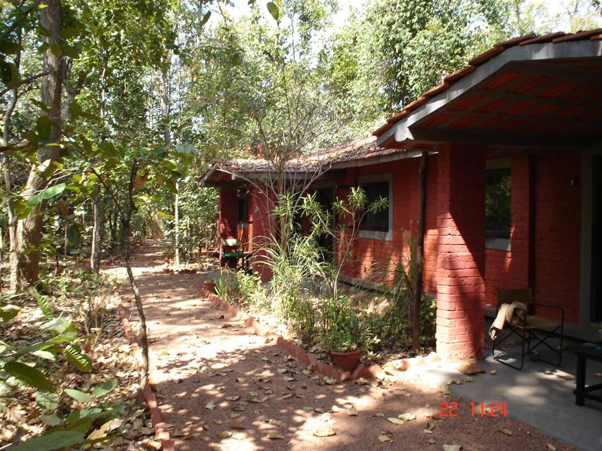Kanha Jungle Lodge Dhanwār Extérieur photo