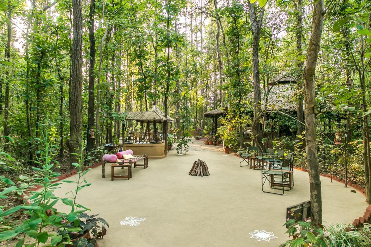 Kanha Jungle Lodge Dhanwār Extérieur photo